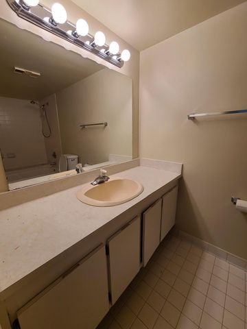1720 N Congress Avenue 402, West Palm Beach, FL 33401