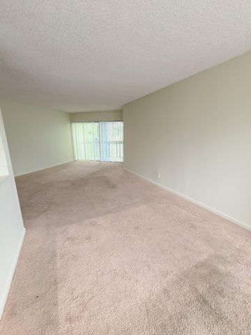 1720 N Congress Avenue 402, West Palm Beach, FL 33401