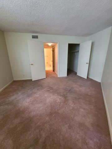 1720 N Congress Avenue 402, West Palm Beach, FL 33401