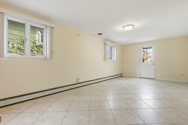 11 7th Street, Bayville, NY 11709