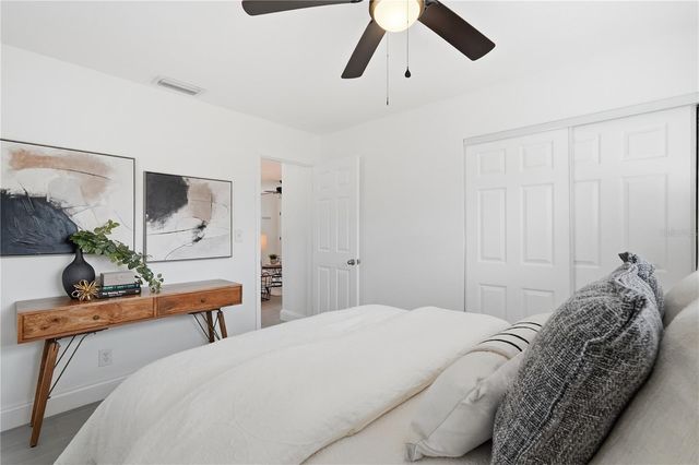 546 90TH AVENUE N, St Petersburg, FL 33702