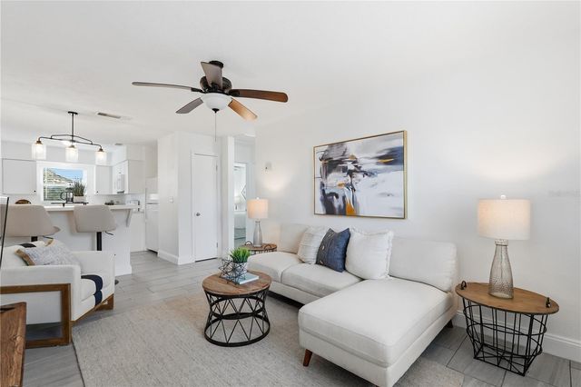 546 90TH AVENUE N, St Petersburg, FL 33702