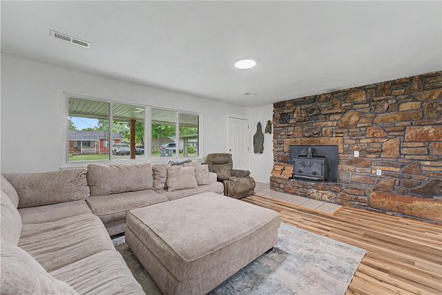 1020 Brogdon Street, Springdale, AR 72764