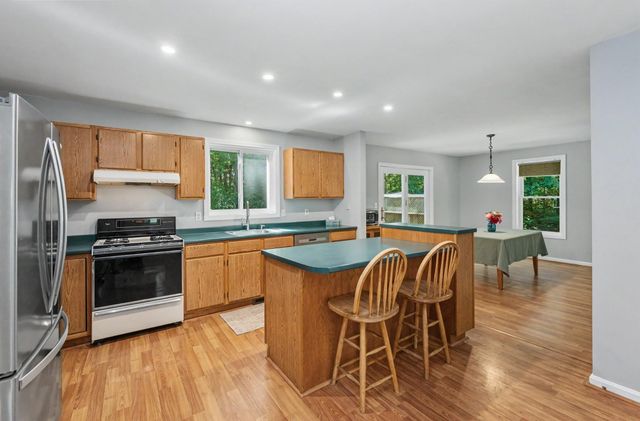 6 Mosher Drive, Brookline, NH 03033