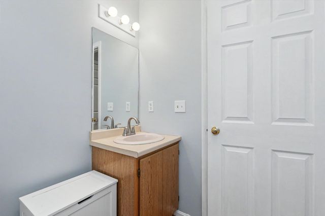 6 Mosher Drive, Brookline, NH 03033