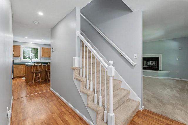6 Mosher Drive, Brookline, NH 03033