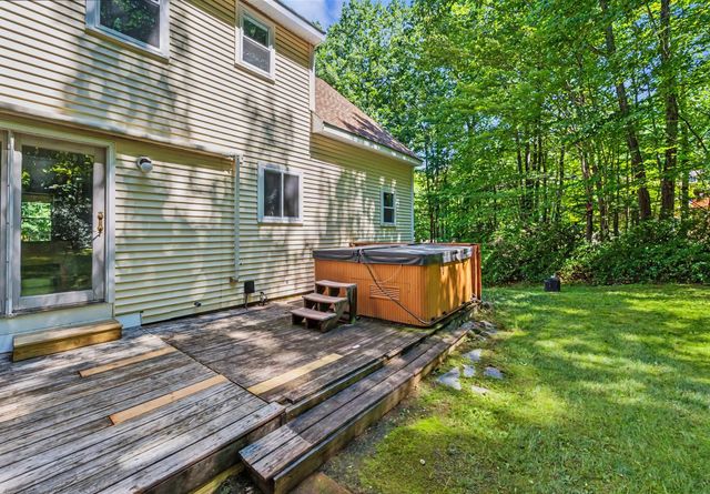 6 Mosher Drive, Brookline, NH 03033