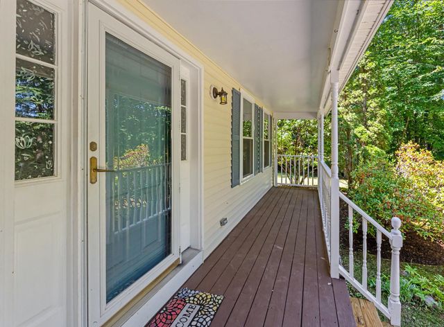 6 Mosher Drive, Brookline, NH 03033