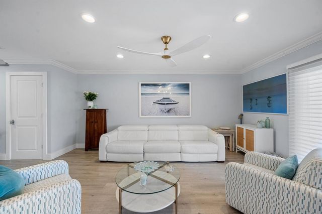 743 NE 12th Terrace 2, Boynton Beach, FL 33435