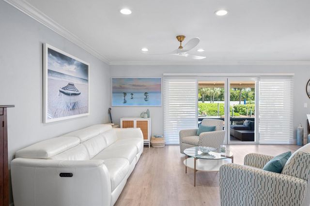 743 NE 12th Terrace 2, Boynton Beach, FL 33435