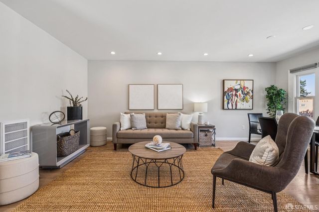 1479 Newcomb Avenue, San Francisco, CA 94124