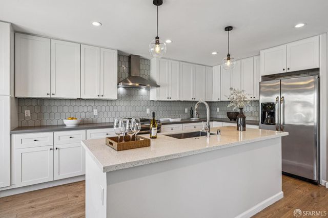 1479 Newcomb Avenue, San Francisco, CA 94124