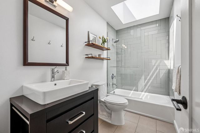 1479 Newcomb Avenue, San Francisco, CA 94124
