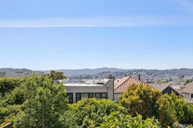 1479 Newcomb Avenue, San Francisco, CA 94124