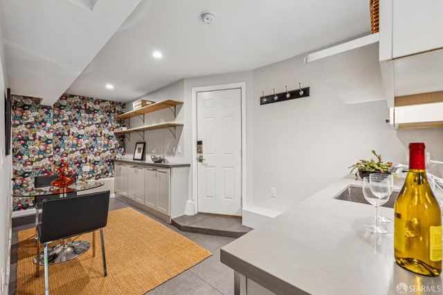 1479 Newcomb Avenue, San Francisco, CA 94124