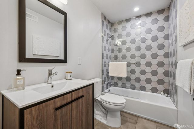 1479 Newcomb Avenue, San Francisco, CA 94124
