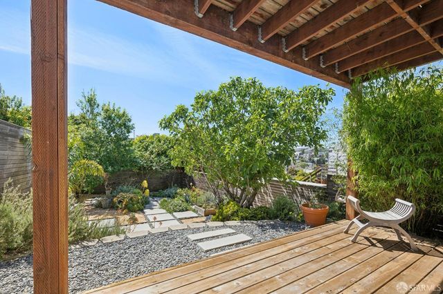 1479 Newcomb Avenue, San Francisco, CA 94124
