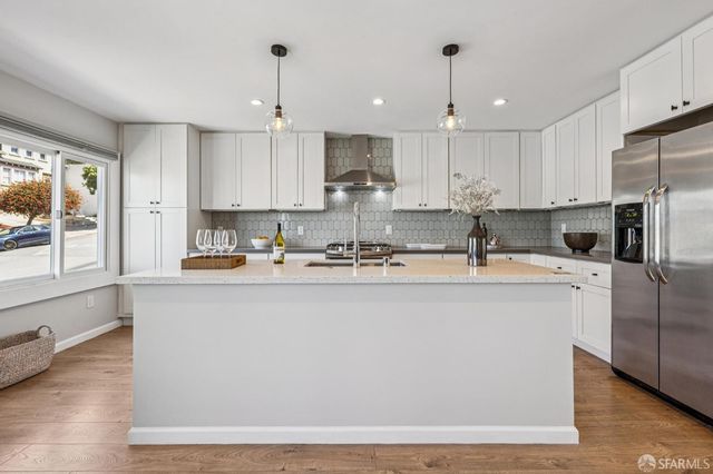 1479 Newcomb Avenue, San Francisco, CA 94124