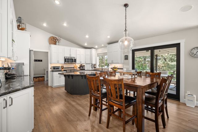2405 W Stratton Ave, Spokane, WA 99208