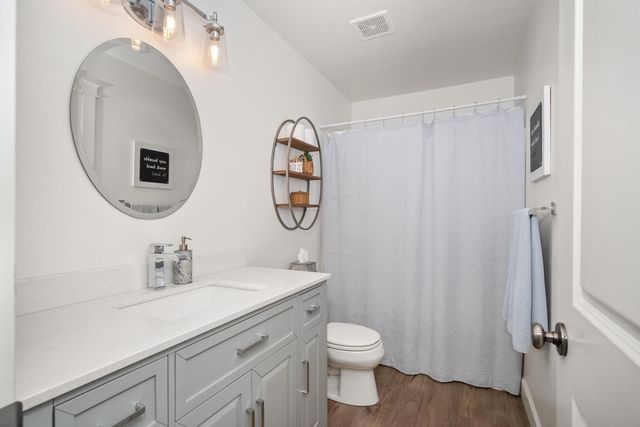 2405 W Stratton Ave, Spokane, WA 99208