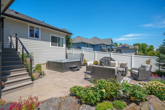 2405 W Stratton Ave, Spokane, WA 99208