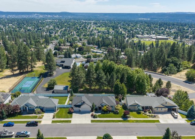 2405 W Stratton Ave, Spokane, WA 99208