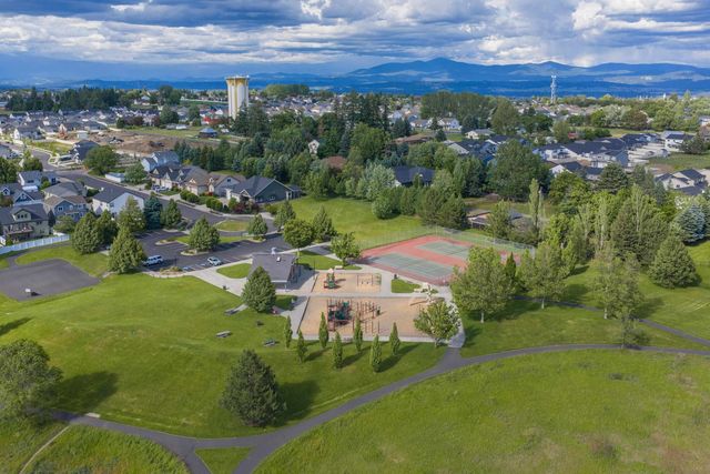 2405 W Stratton Ave, Spokane, WA 99208