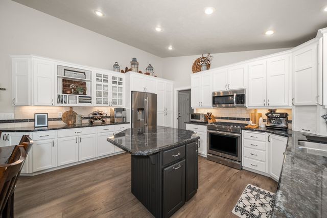 2405 W Stratton Ave, Spokane, WA 99208