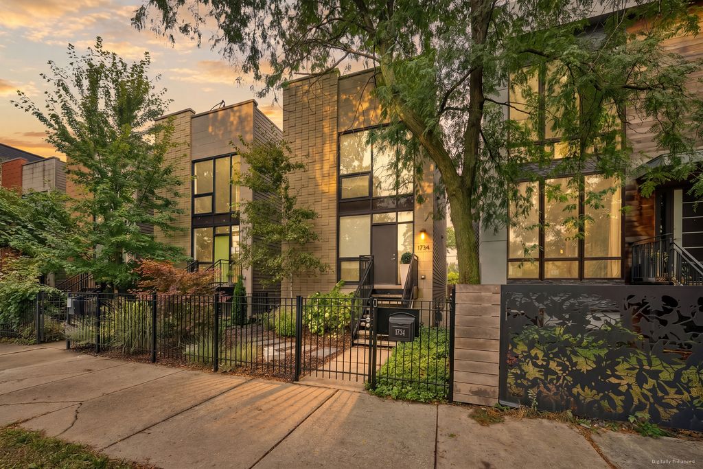 1734 N Humboldt Boulevard, Chicago, IL 60647 — exterior