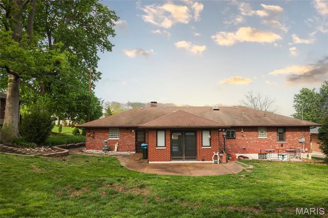 3503 Wintergreen Lane, St Louis, MO 63125
