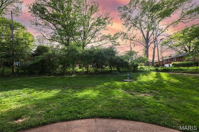 3503 Wintergreen Lane, St Louis, MO 63125