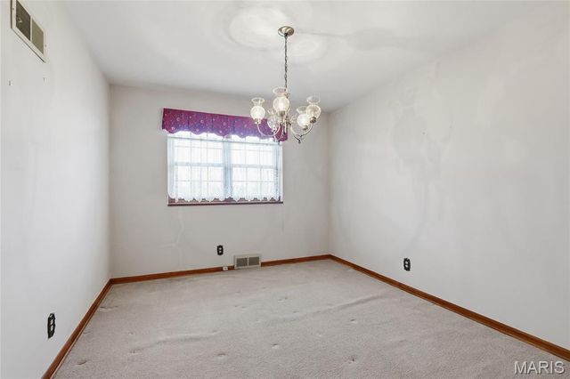 3503 Wintergreen Lane, St Louis, MO 63125