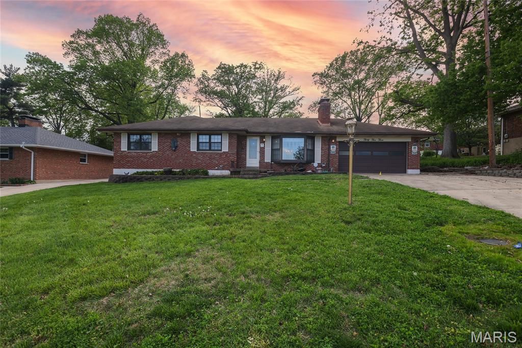 3503 Wintergreen Lane, St Louis, MO 63125