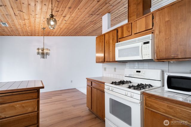 2219 13th, Anacortes, WA 98221