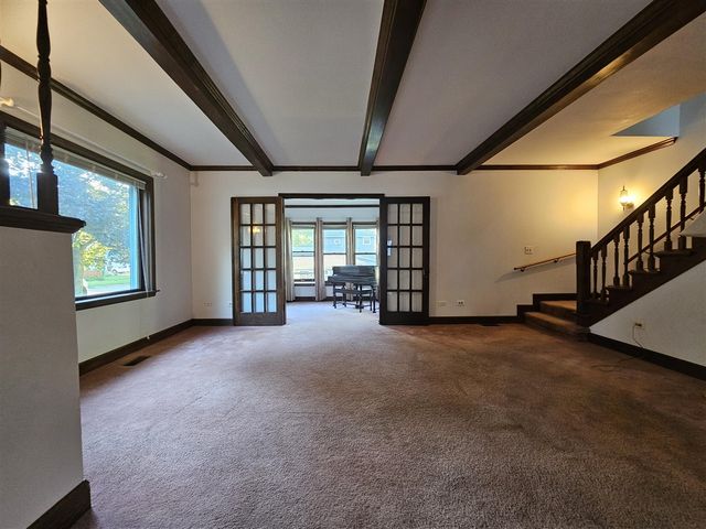 117 S West, Hillsdale, MI 49242