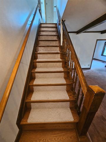117 S West, Hillsdale, MI 49242
