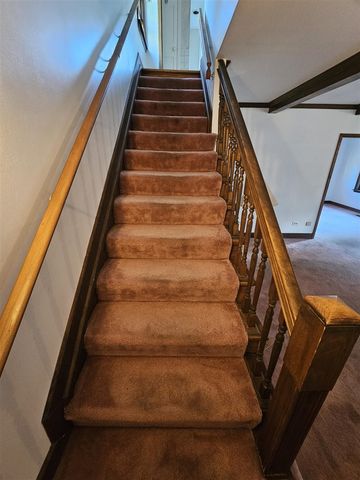 117 S West, Hillsdale, MI 49242