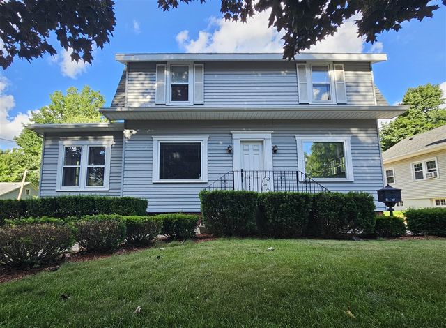 117 S West, Hillsdale, MI 49242