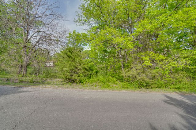 810 Truman Circle, Lancaster, TX 75146