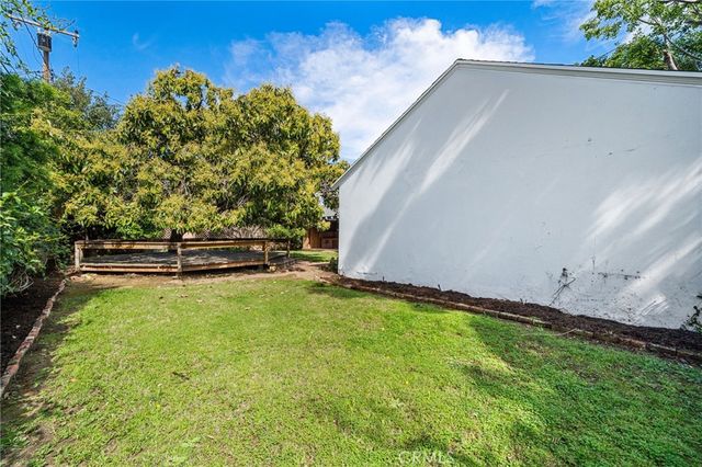 2314 Oakmont Avenue, Santa Ana, CA 92706