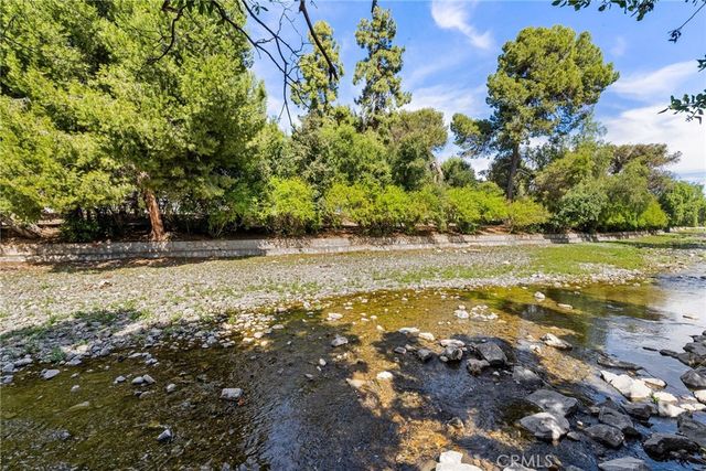 2314 Oakmont Avenue, Santa Ana, CA 92706