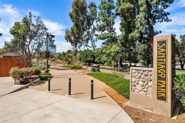 2314 Oakmont Avenue, Santa Ana, CA 92706