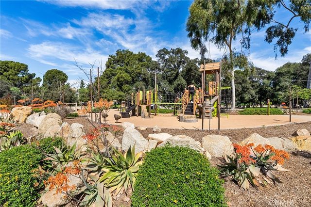 2314 Oakmont Avenue, Santa Ana, CA 92706