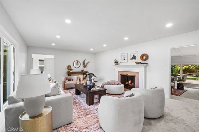 2314 Oakmont Avenue, Santa Ana, CA 92706