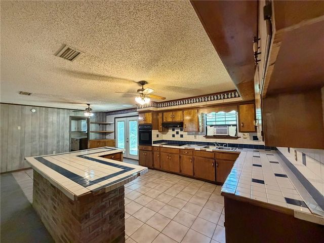9910 I-10 Service Road, Theodore, AL 36582