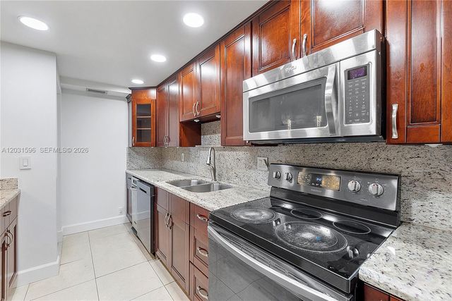 398 Fern Dr 10-6, Weston, FL 33326