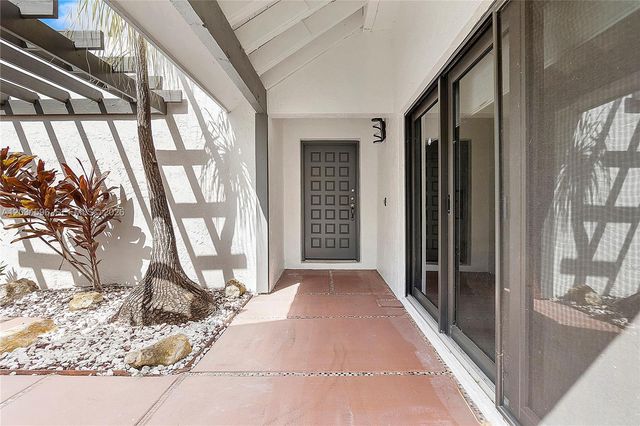 398 Fern Dr 10-6, Weston, FL 33326