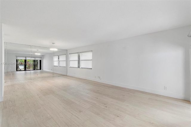 398 Fern Dr 10-6, Weston, FL 33326