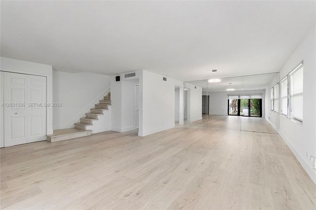 398 Fern Dr 10-6, Weston, FL 33326