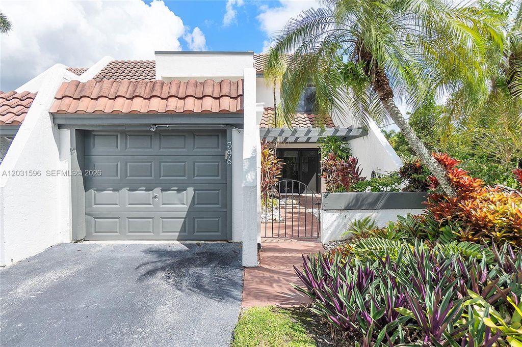 398 Fern Dr 10-6, Weston, FL 33326